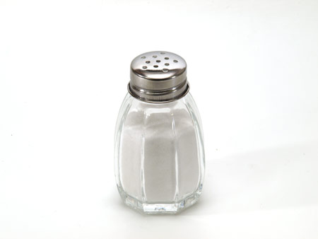 استفاده از نمک خوراکی برای درمان شوره سر