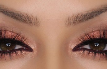 روش‌هایی برای زیباتر جلوه دادن آرایش چشم