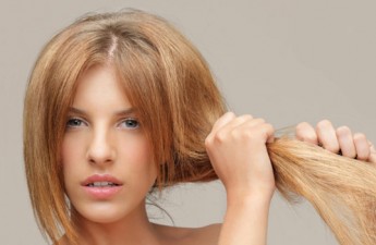 با ۸ عامل خشکی مو آشنا شوید