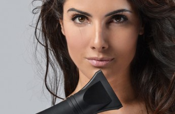 ۶ راهکار عملی برای سشوار کردن مو