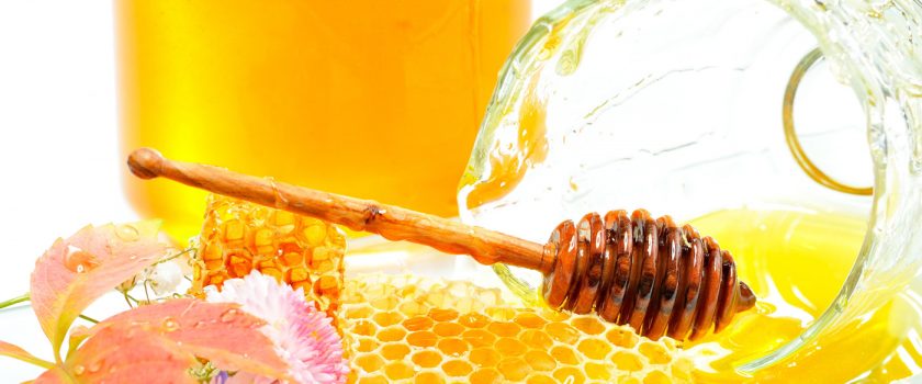 ۱۲ ویژگی شگفت‌انگیز عسل برای زیبایی پوست