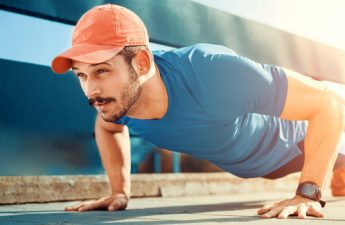 ۳۰ دقیقه ورزش با کمک گرفتن از وزن بدن