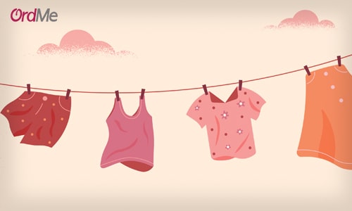 روش اول: آویزان‌ کردن لباس ها در هوای آزاد