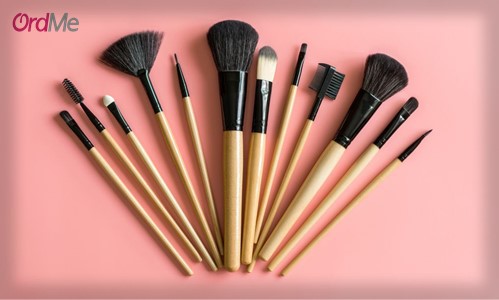 Makeup brushes and pads